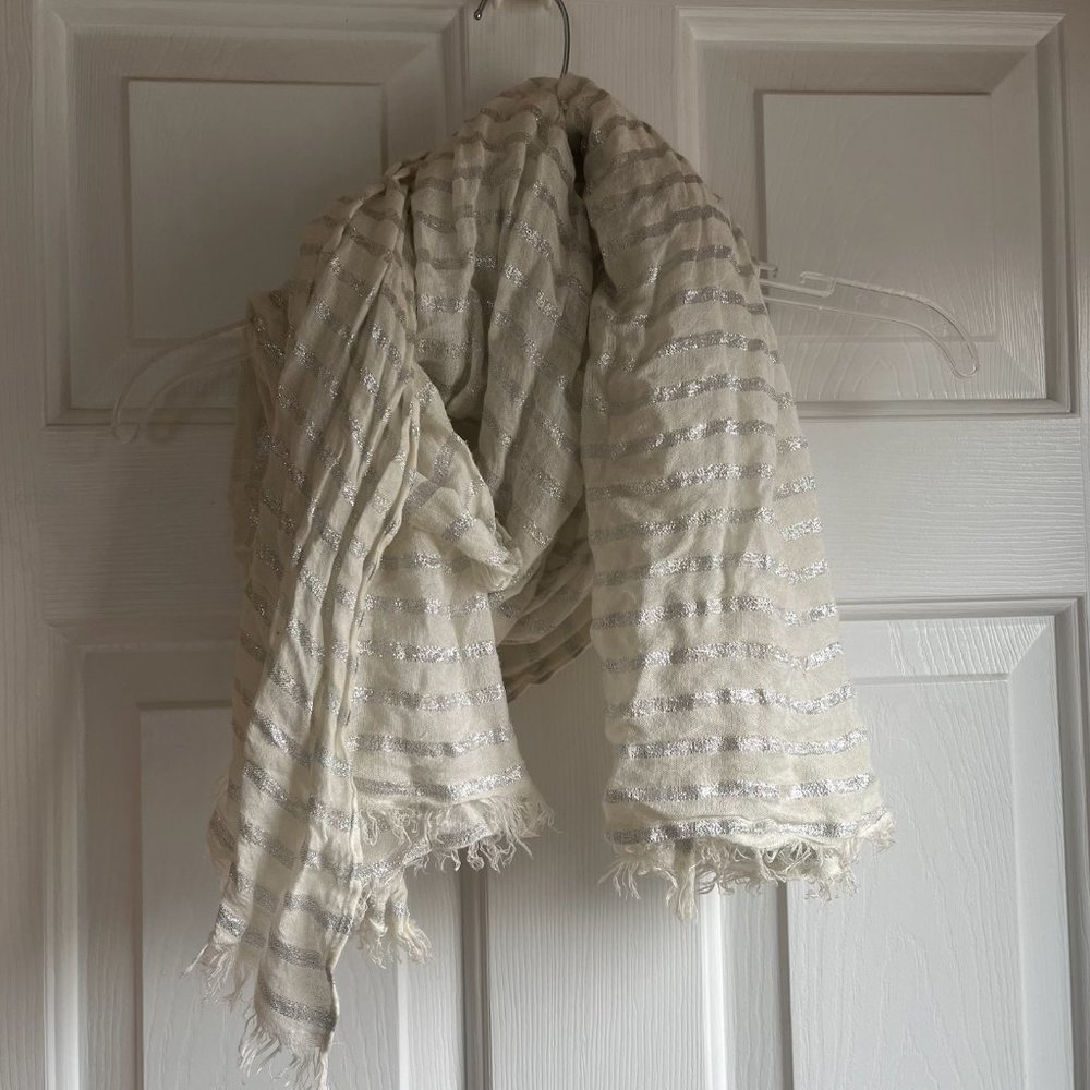 GAP Striped Scarf White and Silver